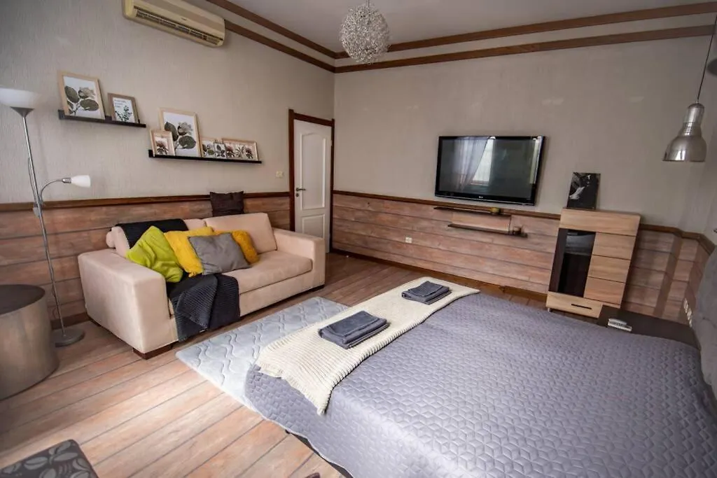 Huge Stylish Apartment Monroe 1 / City Centre Filibe