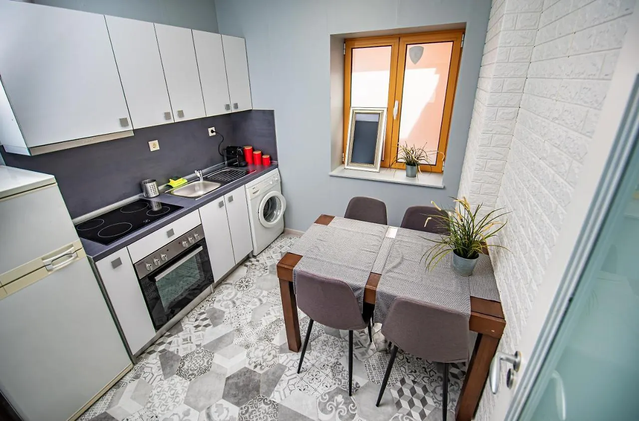 Huge Stylish Apartment Monroe 1 / City Centre Filibe